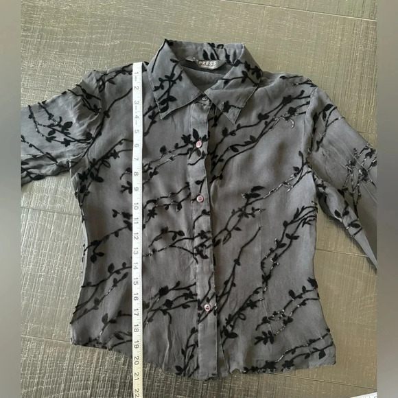 Express Women’s Silk Long Sleeve Blouse size 3 - Picture 3 of 7